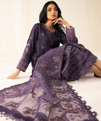 3 Piece - Embroidered Velvet Suit