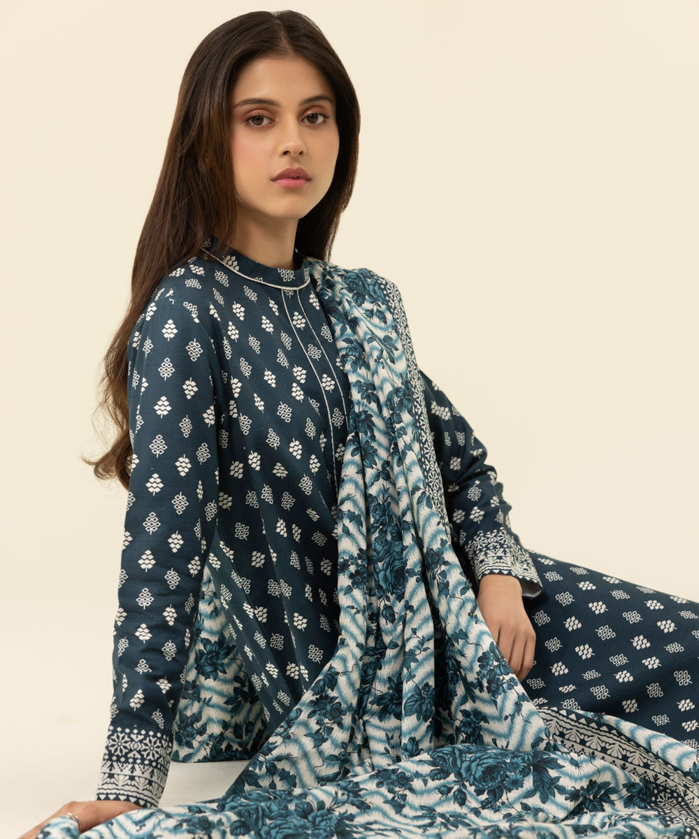 3 Piece - Printed Khaddar Suit