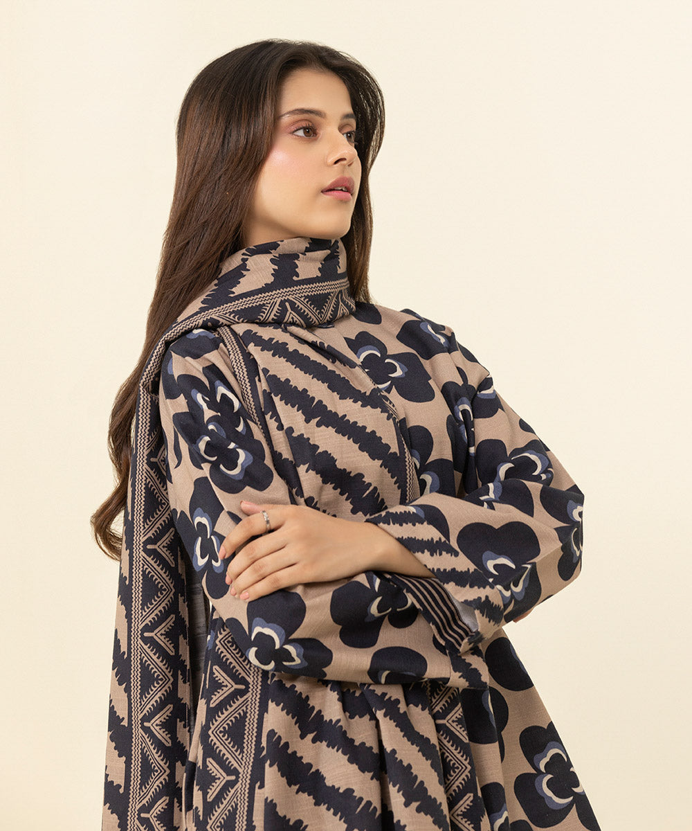 3 Piece - Printed Khaddar Suit