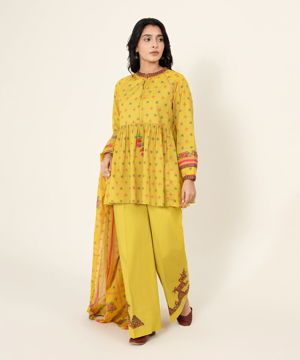 3 Piece - Embroidered Lawn Suit