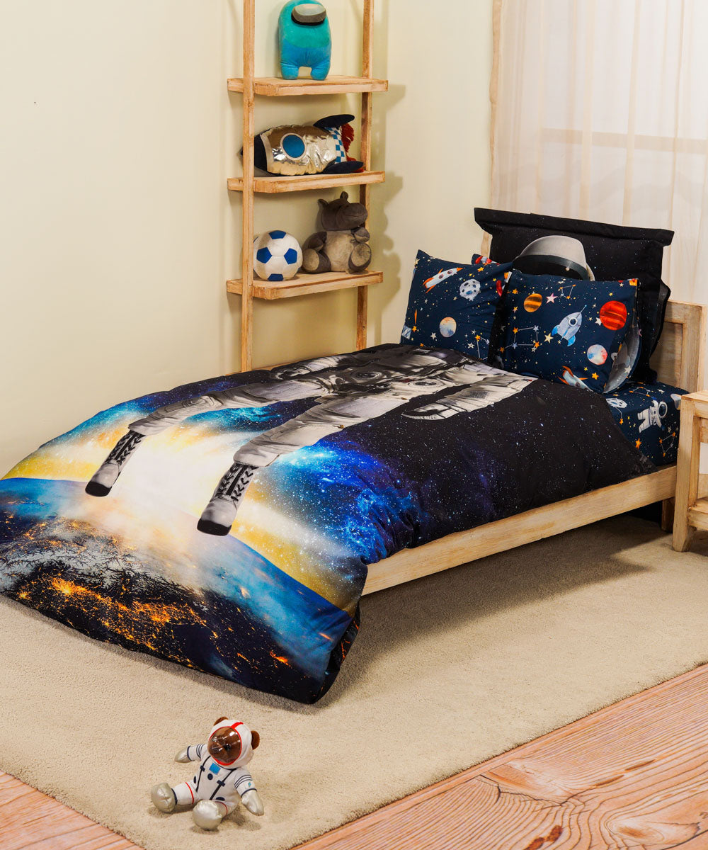 Astronaut in Space - Quilt Cover