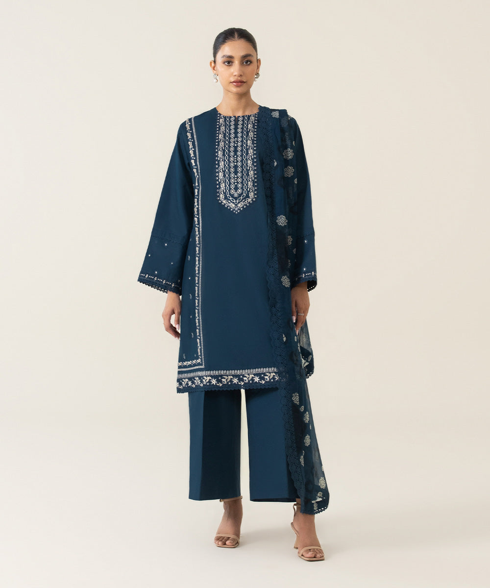 3 Piece - Embroidered Textured Lawn Suit